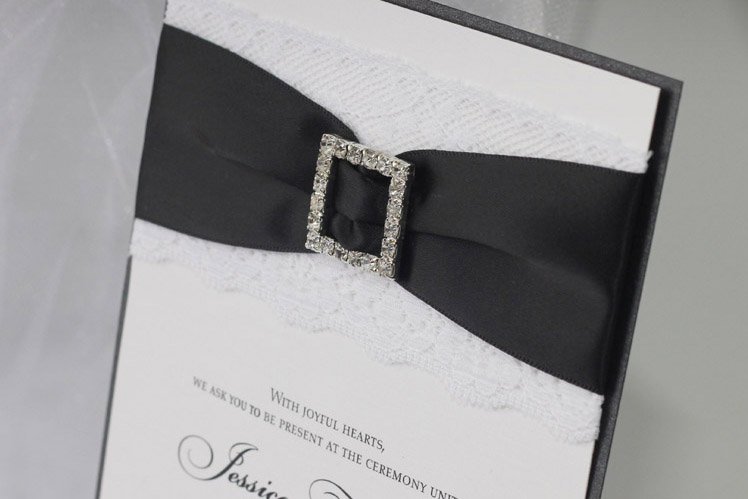 Luxurious Wedding Invitations with Lace and Rhinestone Buckle